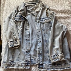 Over sized light-wash Jean jacket.
